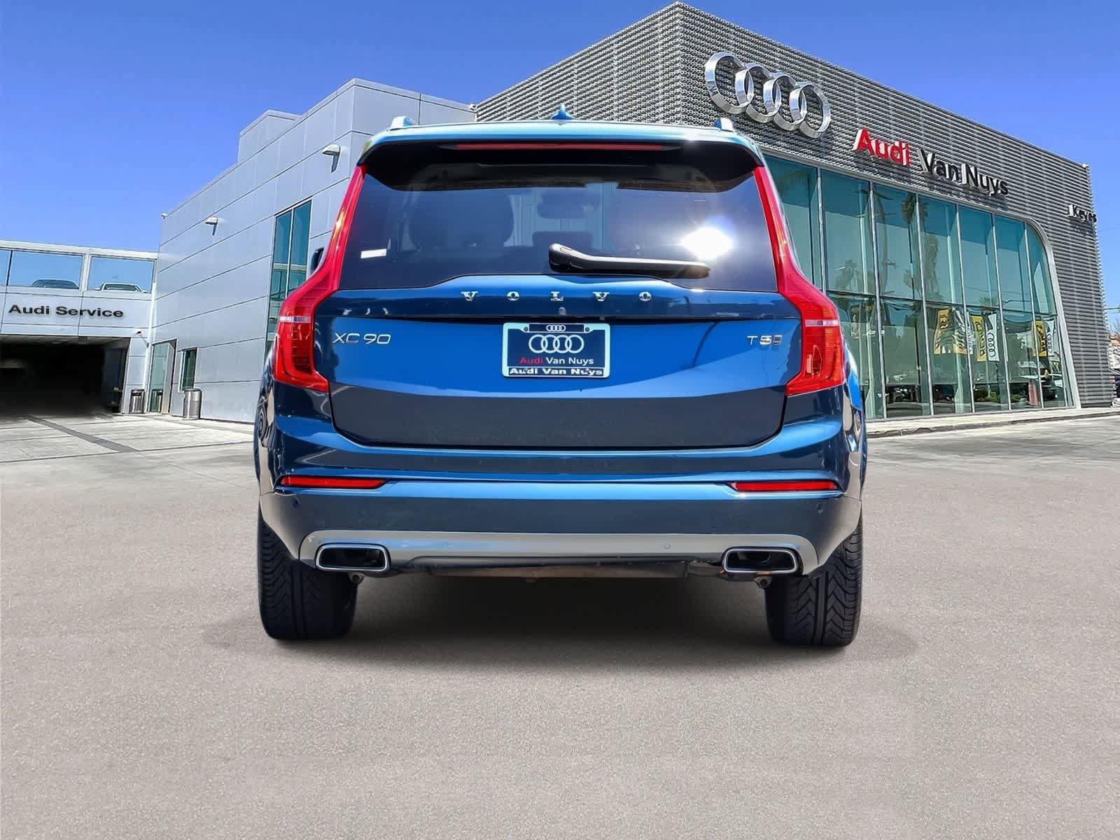 Used 2020 Volvo XC90 T5 Momentum w/ Protection Package Premier AWD/4WD image 3