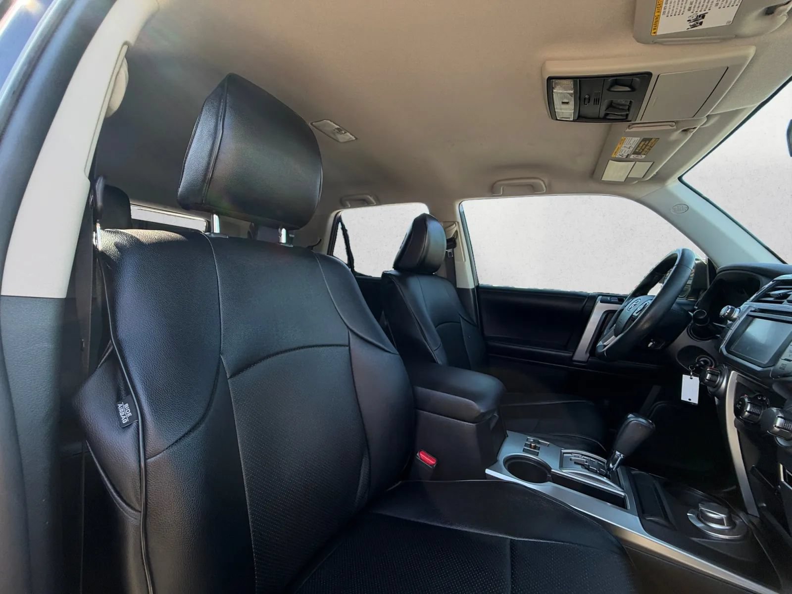 Used 2018 Toyota 4Runner SR5 AWD/4WD image 20