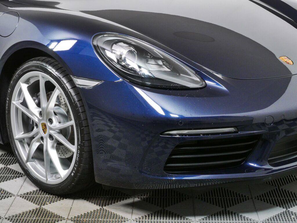 Certified 2019 Porsche 718 Cayman RWD image 31