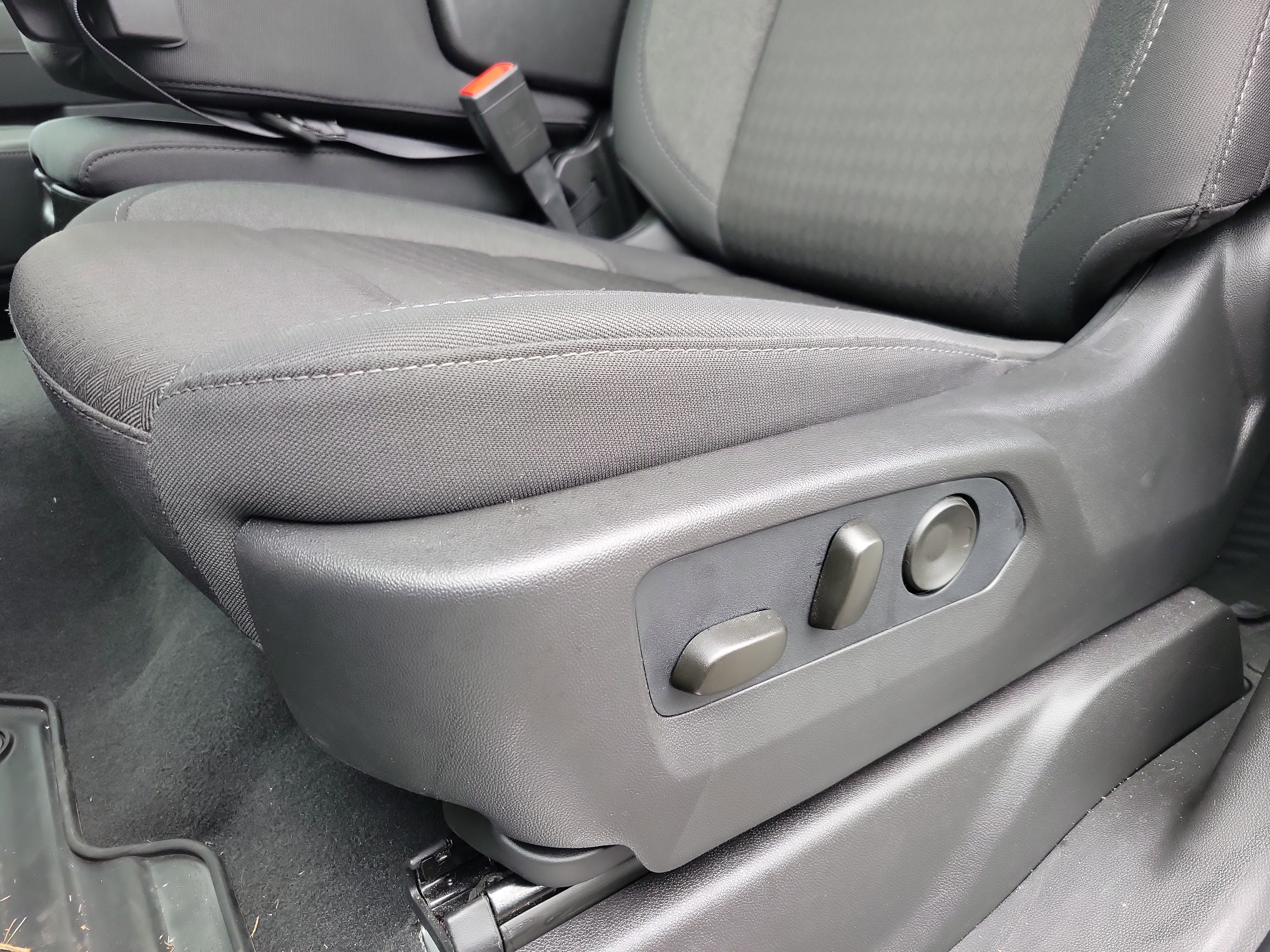 Used 2026 Chevrolet Silverado 1500 LT AWD/4WD image 4