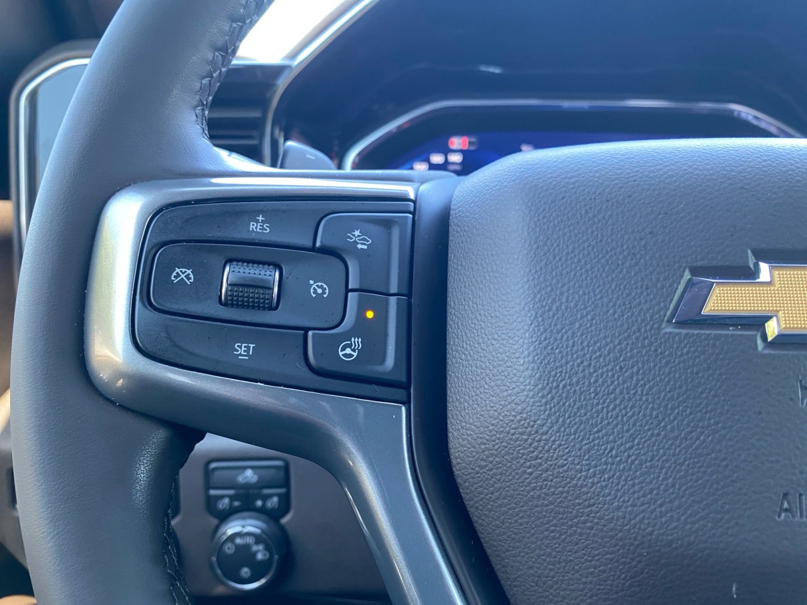 Used 2024 Chevrolet Silverado 1500 LT image 27