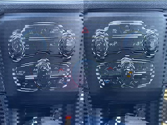 Used 2021 Dodge Charger SXT w/ Blacktop Package image 28