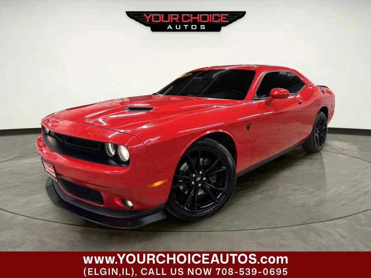 Used 2018 Dodge Challenger SXT Plus RWD image 1