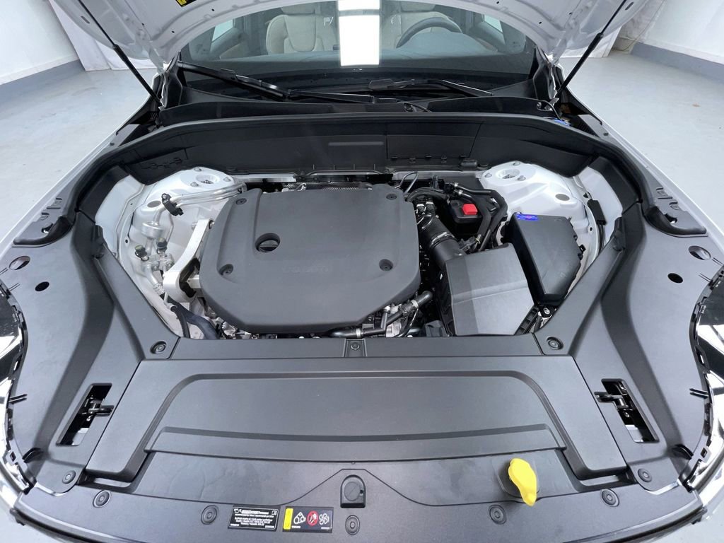 New 2026 Volvo XC90 B6 Core image 11