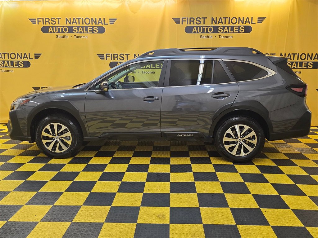 Used 2023 Subaru Outback Premium image 6