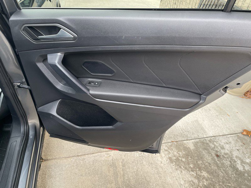 Used 2021 Volkswagen Tiguan SEL Premium R-Line image 39