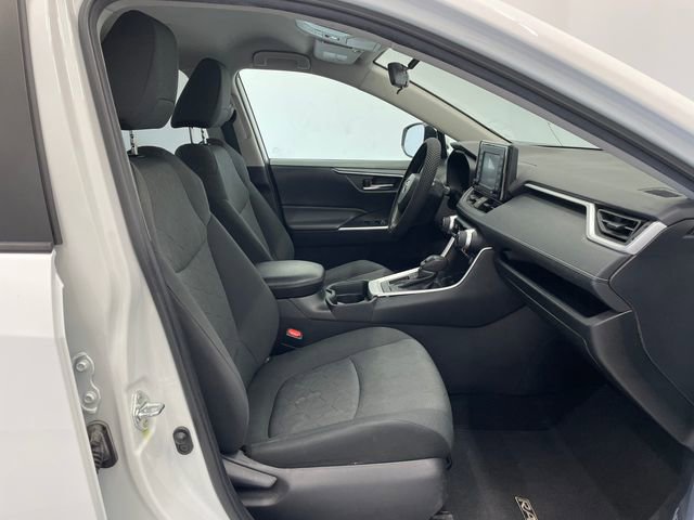 Used 2021 Toyota RAV4 XLE FWD image 17