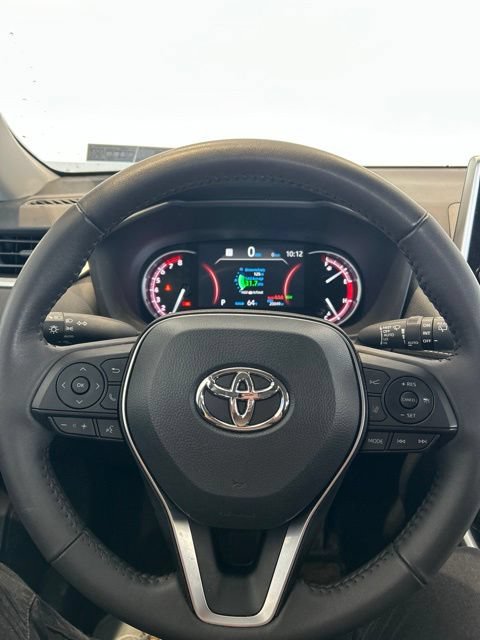 Used 2025 Toyota RAV4 XLE w/ Convenience Package AWD/4WD image 9