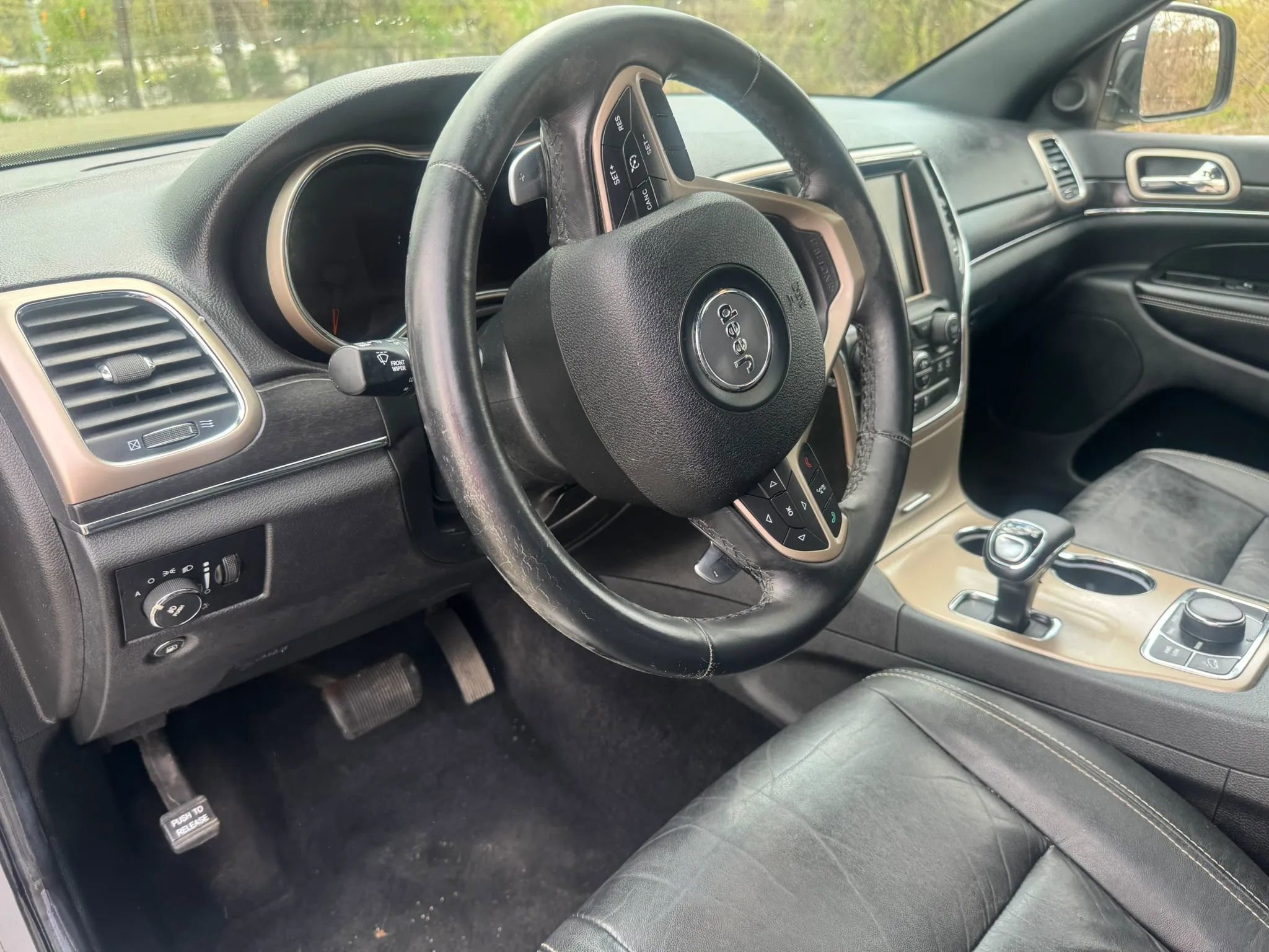 Used 2014 Jeep Grand Cherokee Limited w/ Trailer Tow Group IV AWD/4WD image 15