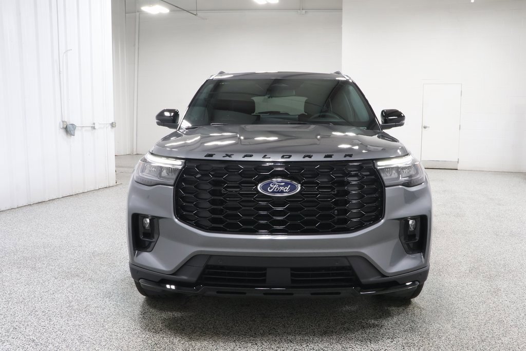 New 2026 Ford Explorer ST-Line w/ ST-Line Street Pack image 3