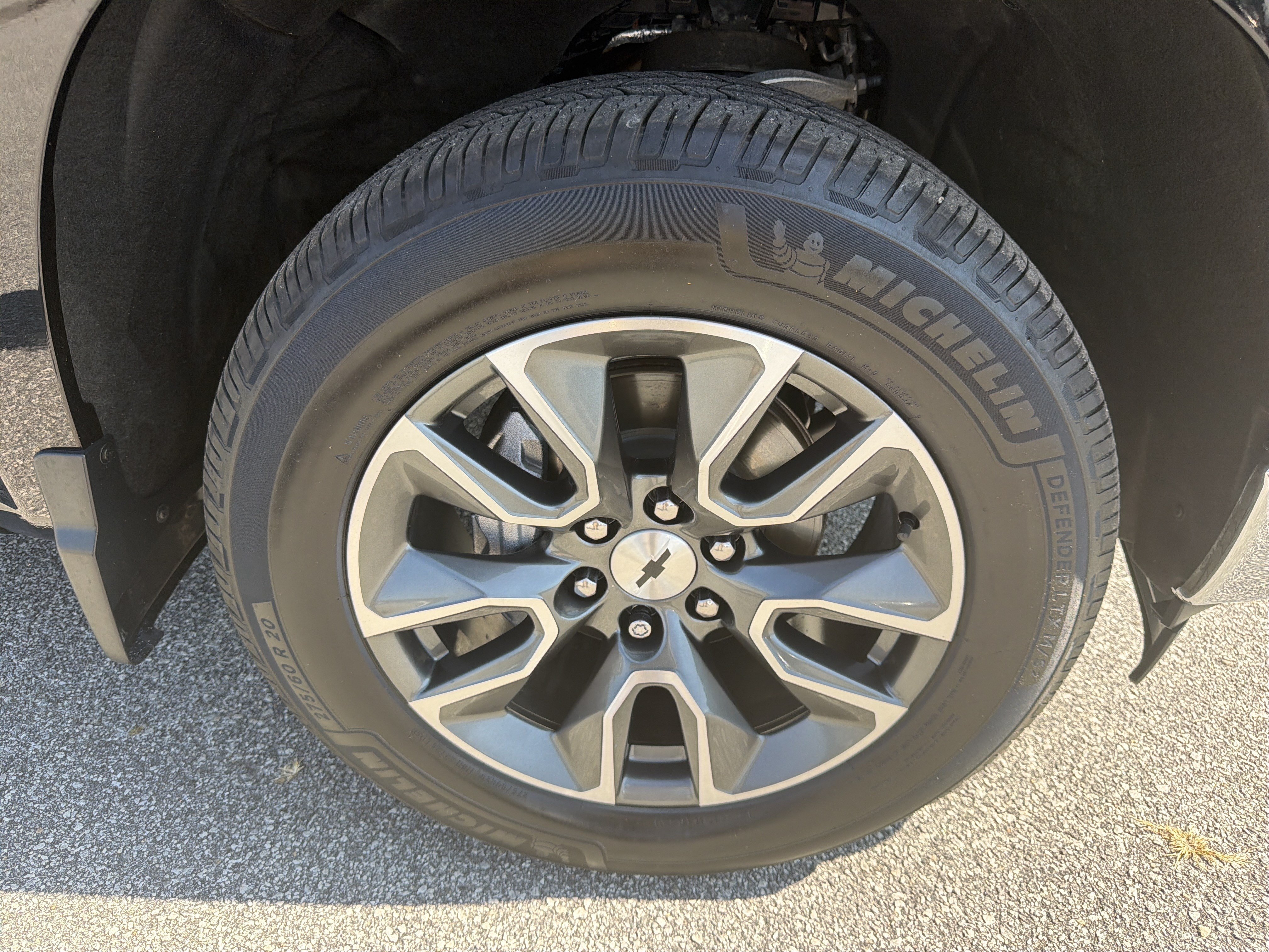 Used 2022 Chevrolet Silverado 1500 LT AWD/4WD image 13
