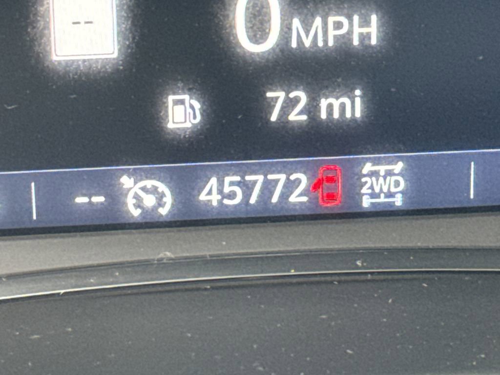 Used 2023 GMC Acadia AT4 image 28