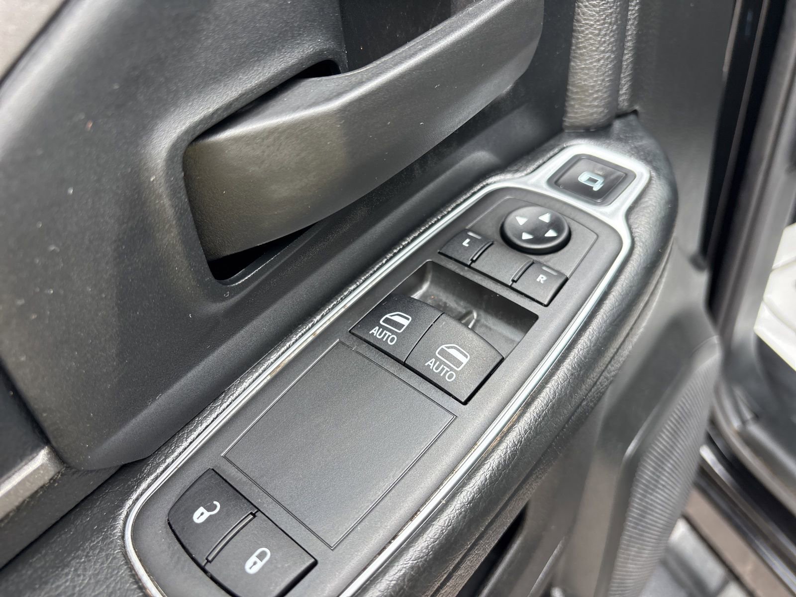 Used 2024 RAM 3500 Tradesman image 11