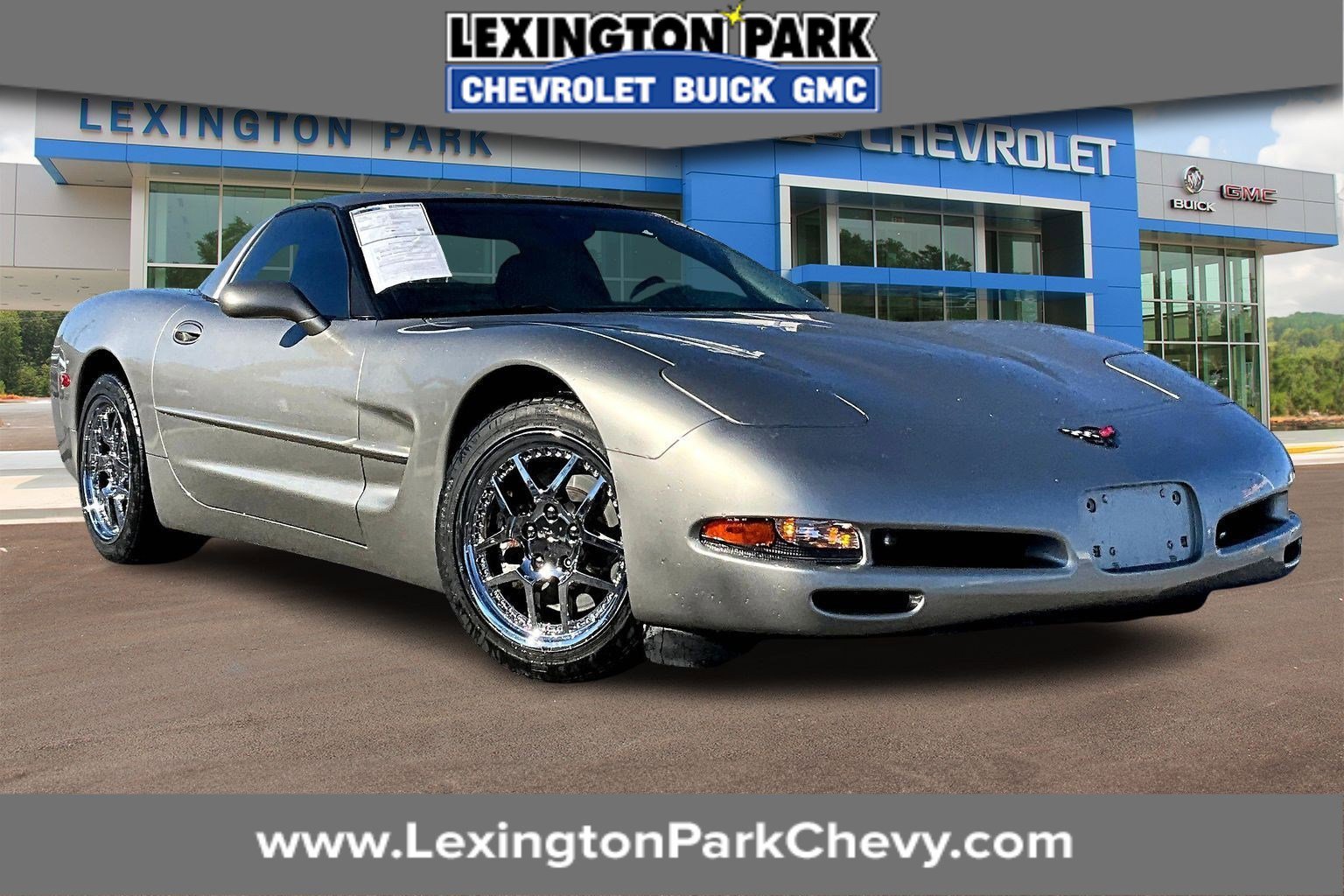 Used 2000 Chevrolet Corvette Coupe w/ Roof Pkg