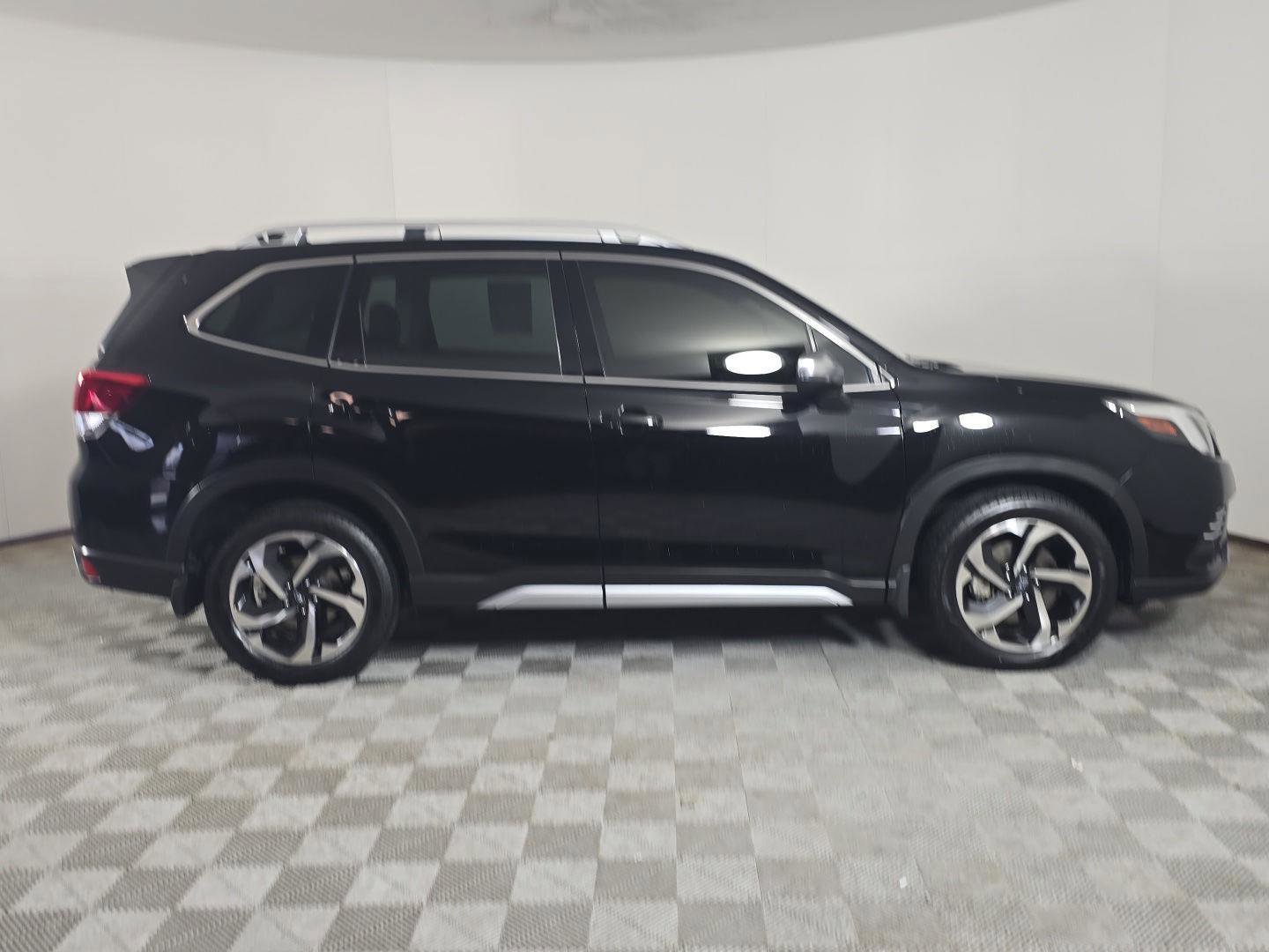 Used 2022 Subaru Forester Touring AWD/4WD image 21
