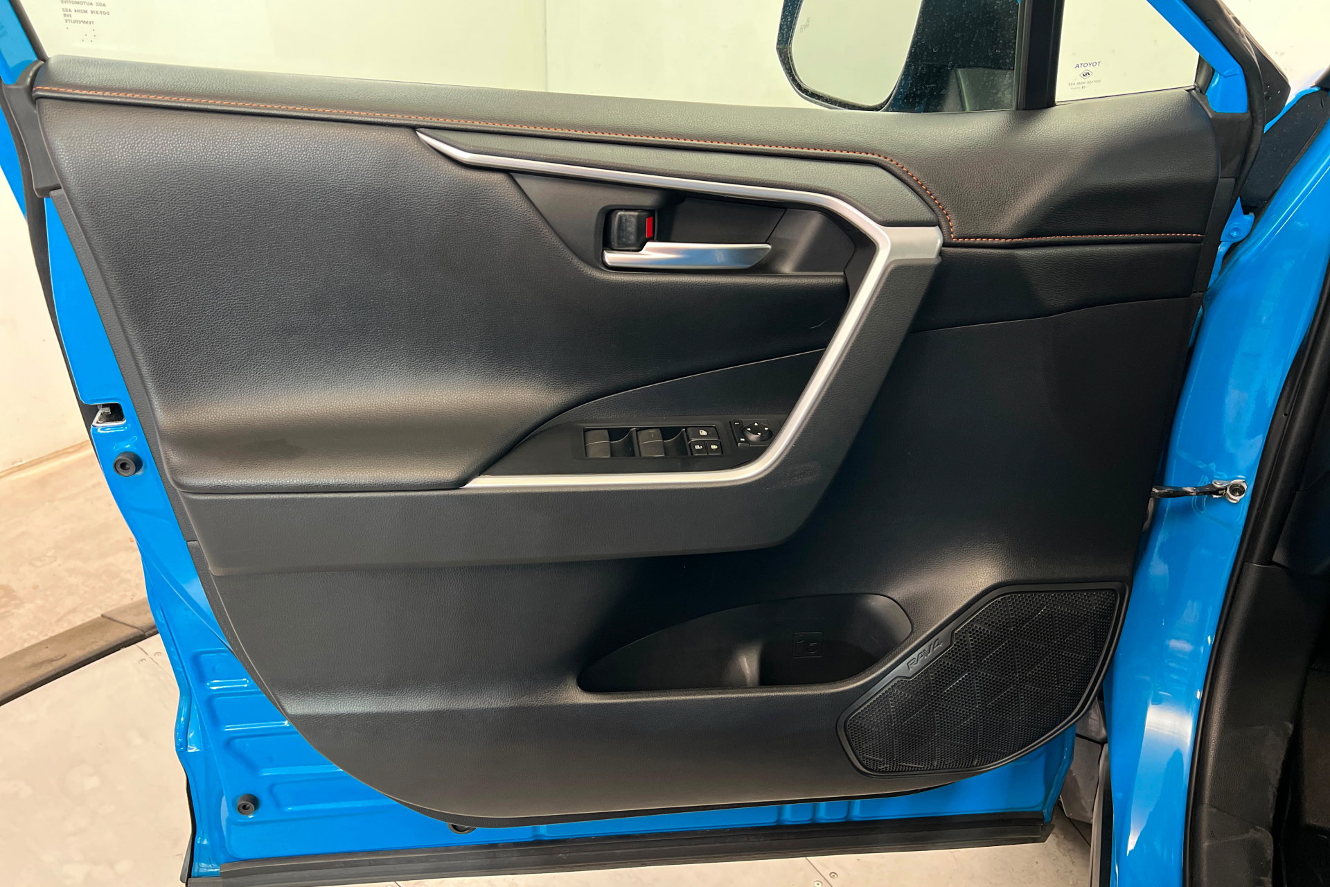 Used 2019 Toyota RAV4 Adventure w/ Cold Weather Package AWD/4WD image 14