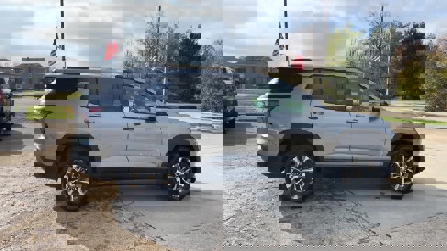 New 2026 Chevrolet Equinox LT w/ Convenience Package II image 9