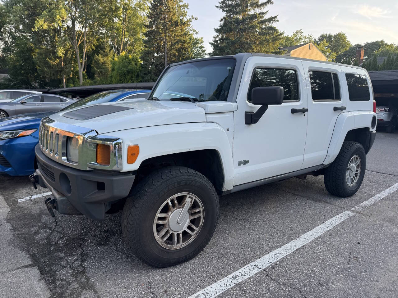 Used 2007 HUMMER H3 AWD/4WD image 2