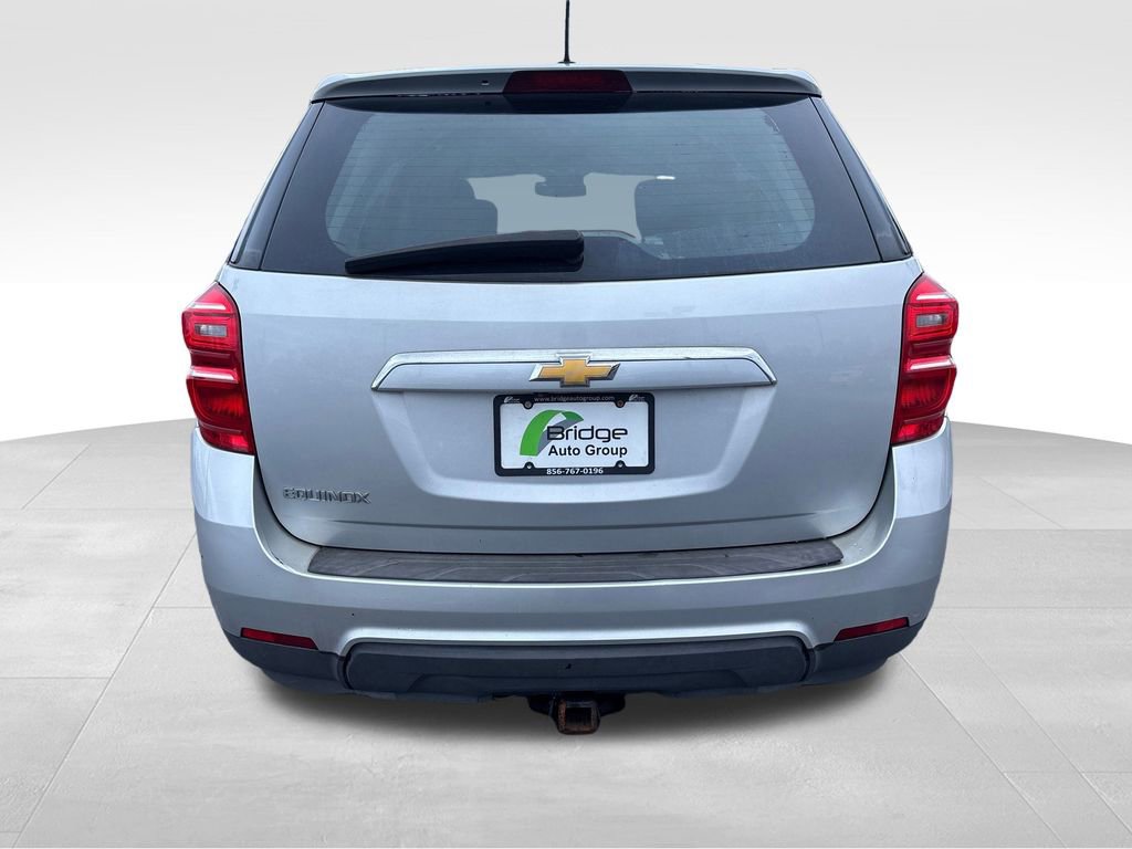 Used 2017 Chevrolet Equinox L image 7