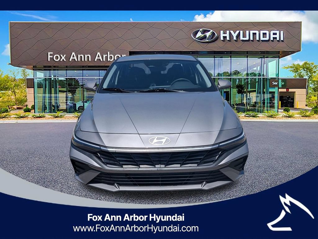 Certified 2024 Hyundai Elantra SEL FWD image 8