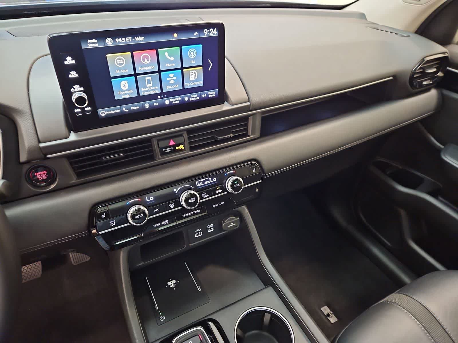 Certified 2025 Honda Pilot Touring image 32