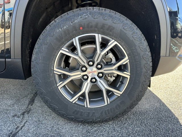 New 2026 GMC Acadia AT4 w/ Luxury Package image 6