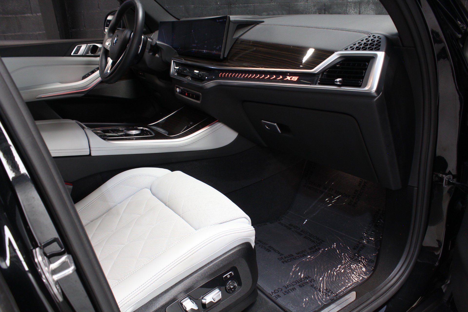 Used 2024 BMW X5 sDrive40i w/ Premium Package RWD image 48