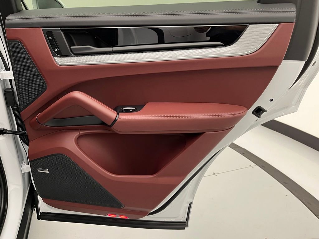 New 2025 Porsche Cayenne S image 27
