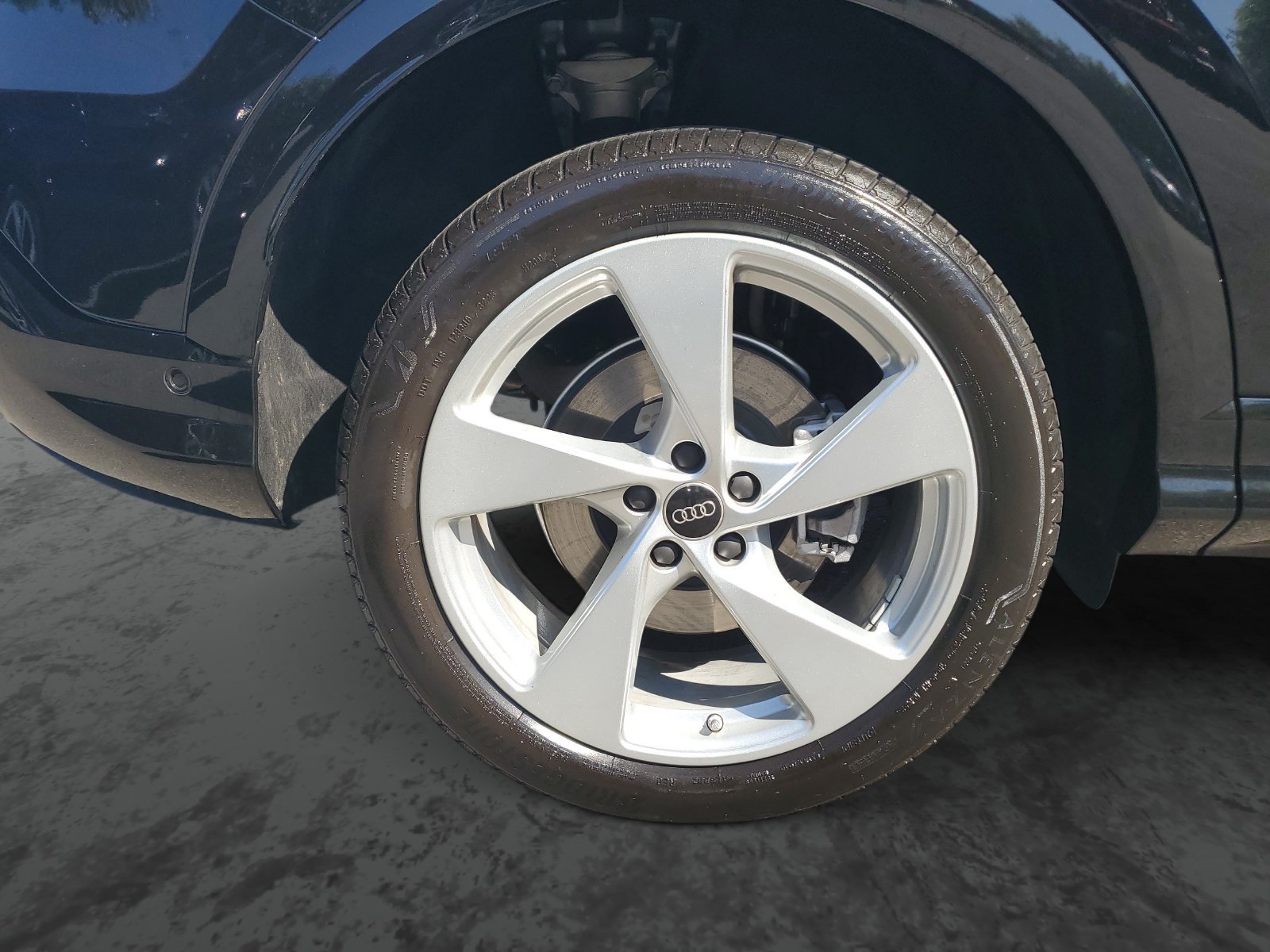 Used 2025 Audi Q5 Premium w/ Premium Plus AWD/4WD image 5