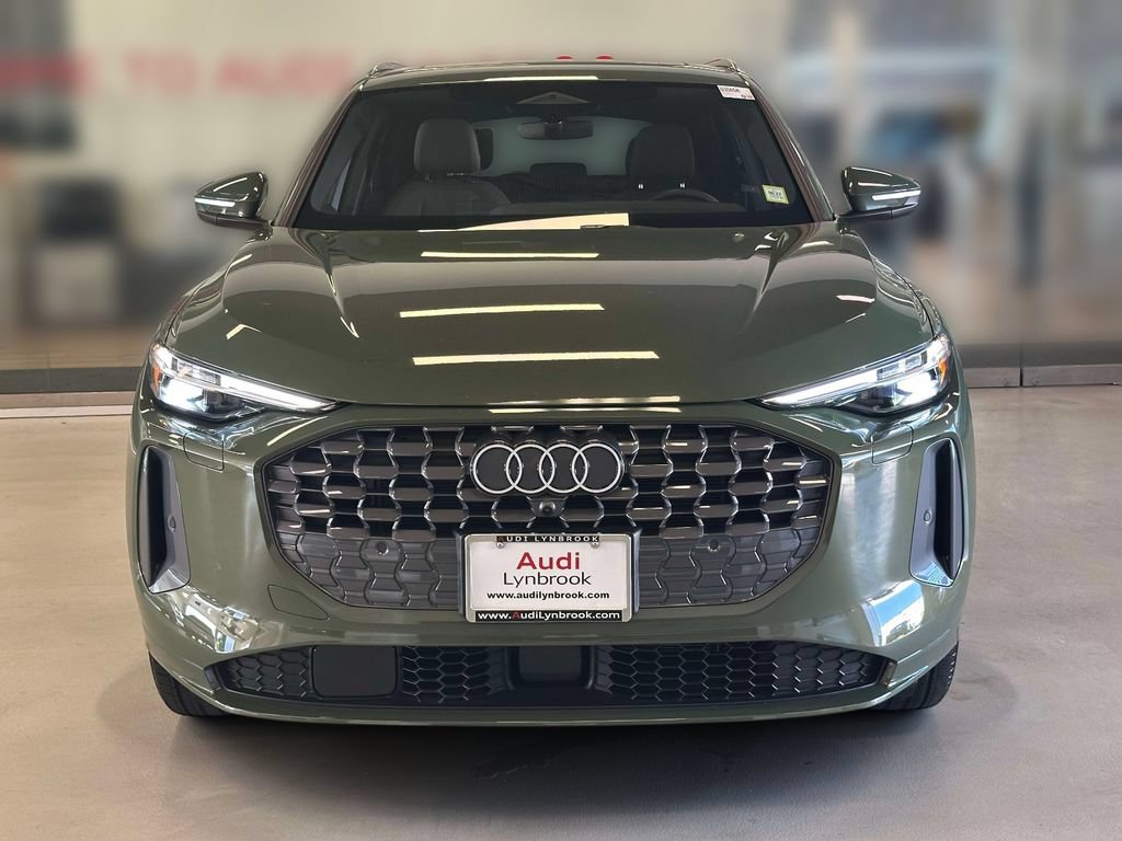 Used 2025 Audi Q5 Premium Plus w/ Premium Plus AWD/4WD image 2