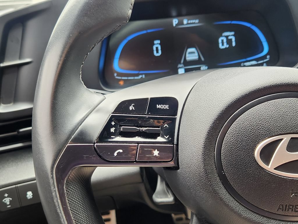 Used 2025 Hyundai Elantra Sport FWD image 26