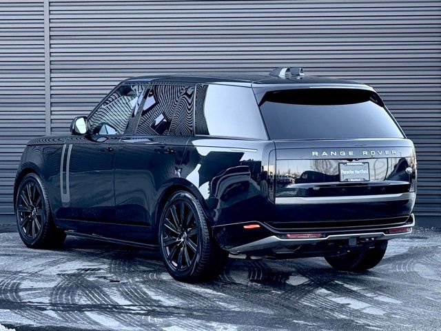 Used 2023 Land Rover Range Rover SE image 3