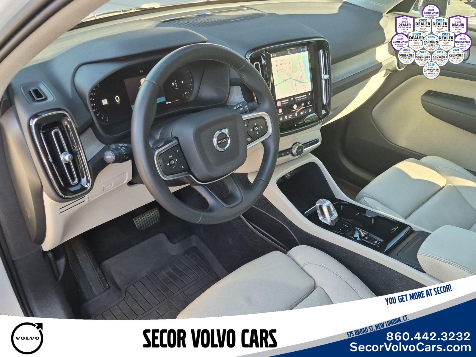 Used 2023 Volvo XC40 B5 Plus w/ Driver Assist Package AWD/4WD image 11