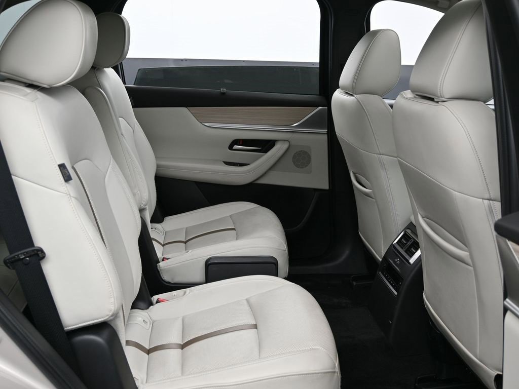 Used 2024 MAZDA CX-90 Plug-In Hybrid w/ Premium Plus image 38