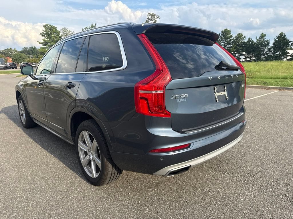 Used 2021 Volvo XC90 T6 Momentum w/ Climate Package AWD/4WD image 5