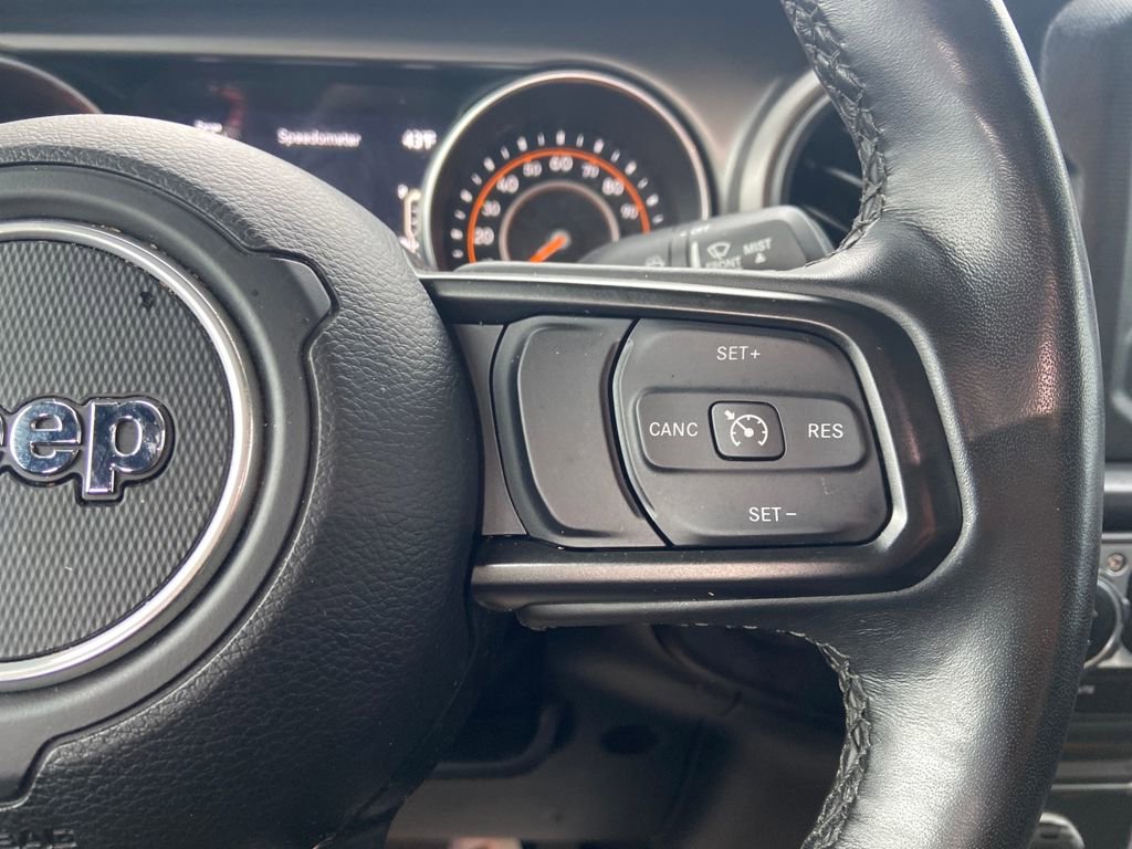 Used 2022 Jeep Gladiator Willys image 21