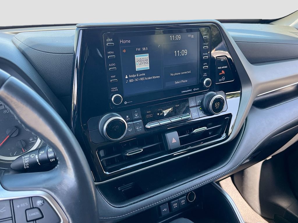 Used 2021 Toyota Highlander LE image 14