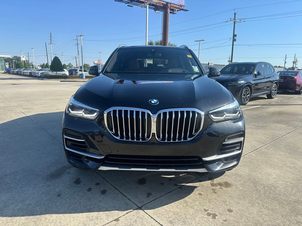 Certified 2023 BMW X5 sDrive40i w/ Premium Package RWD image 2