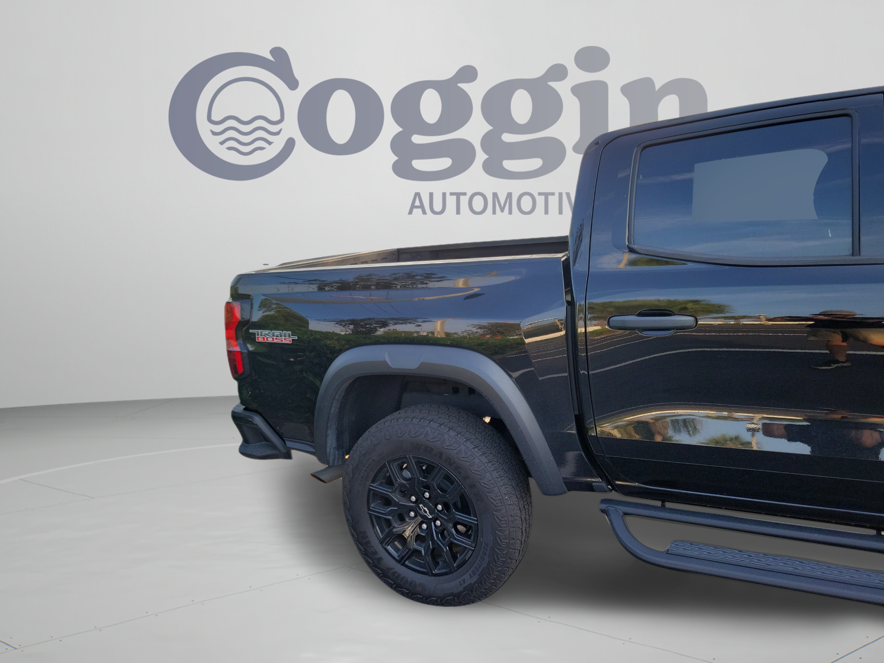Used 2024 Chevrolet Colorado Trail Boss w/ Advanced Trailering Package AWD/4WD image 14