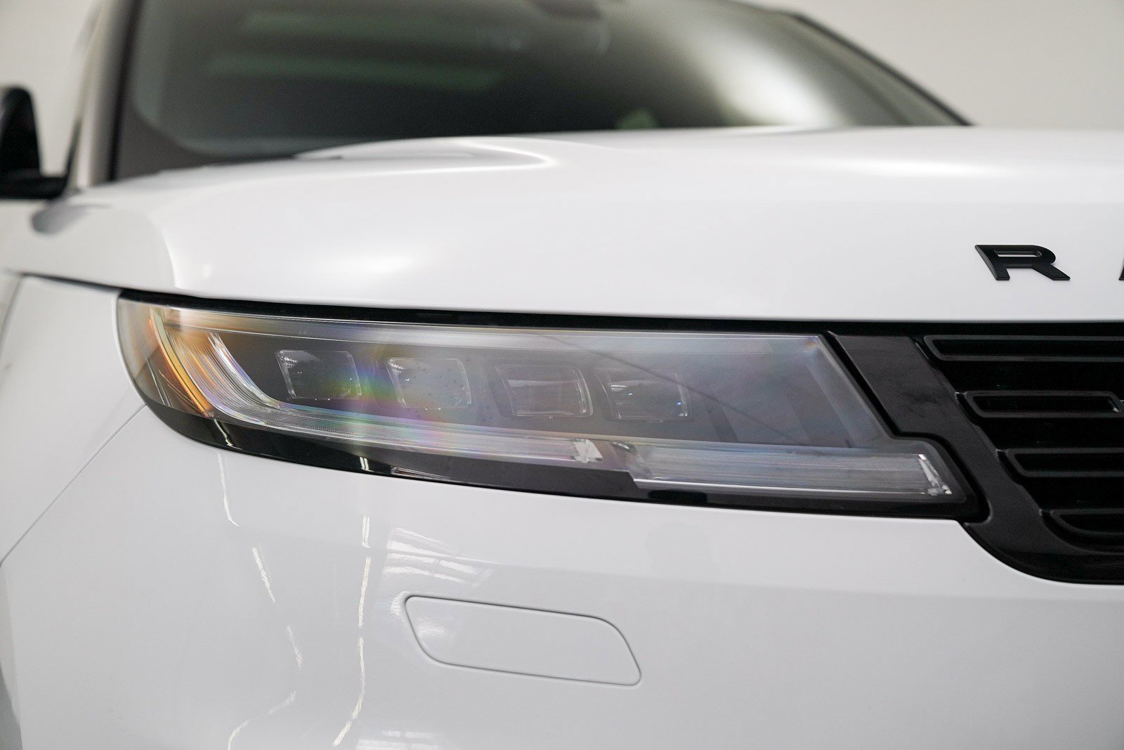 Used 2025 Land Rover Range Rover Sport Dynamic SE image 13