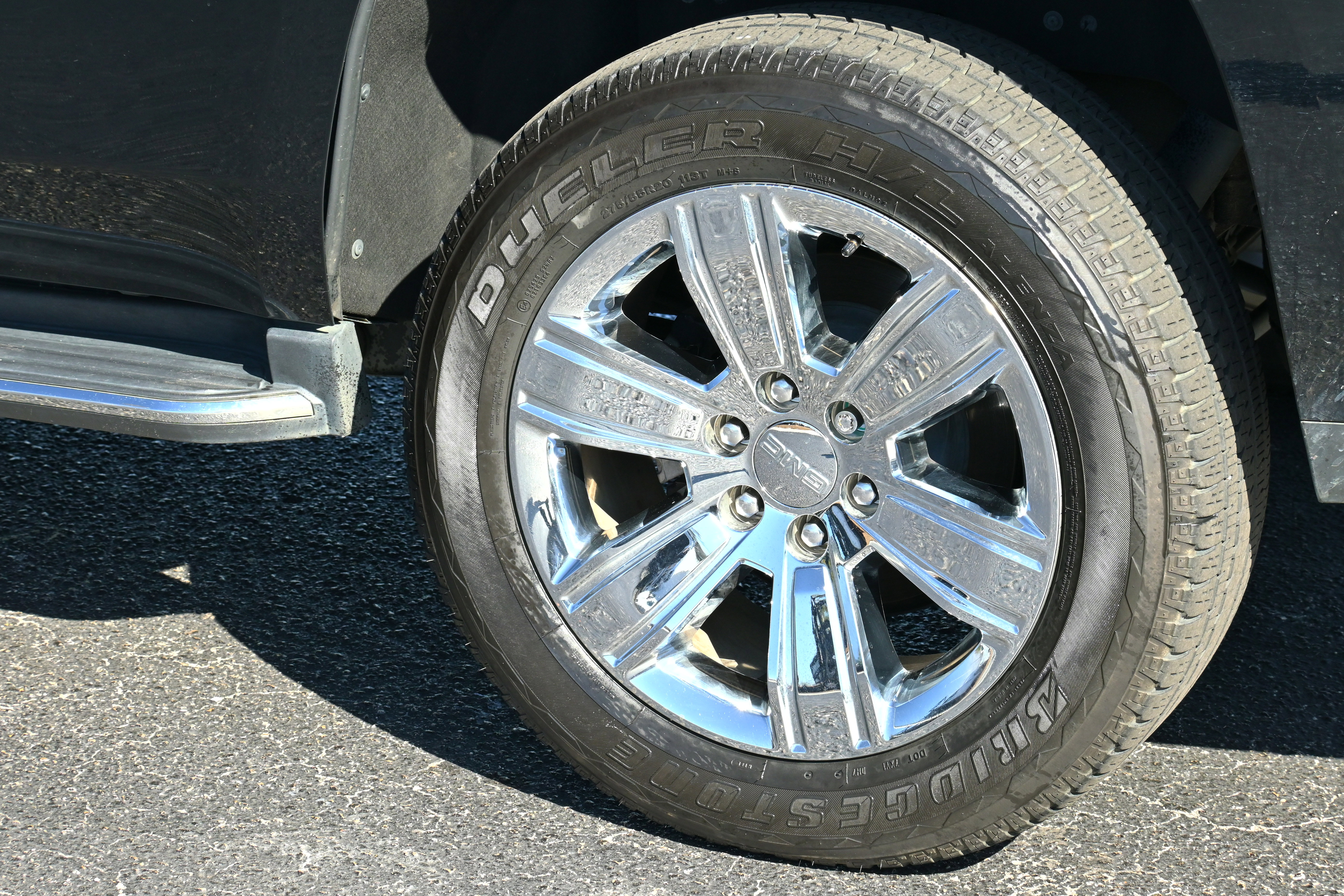 Used 2019 GMC Yukon SLT w/ Open Road Package image 38