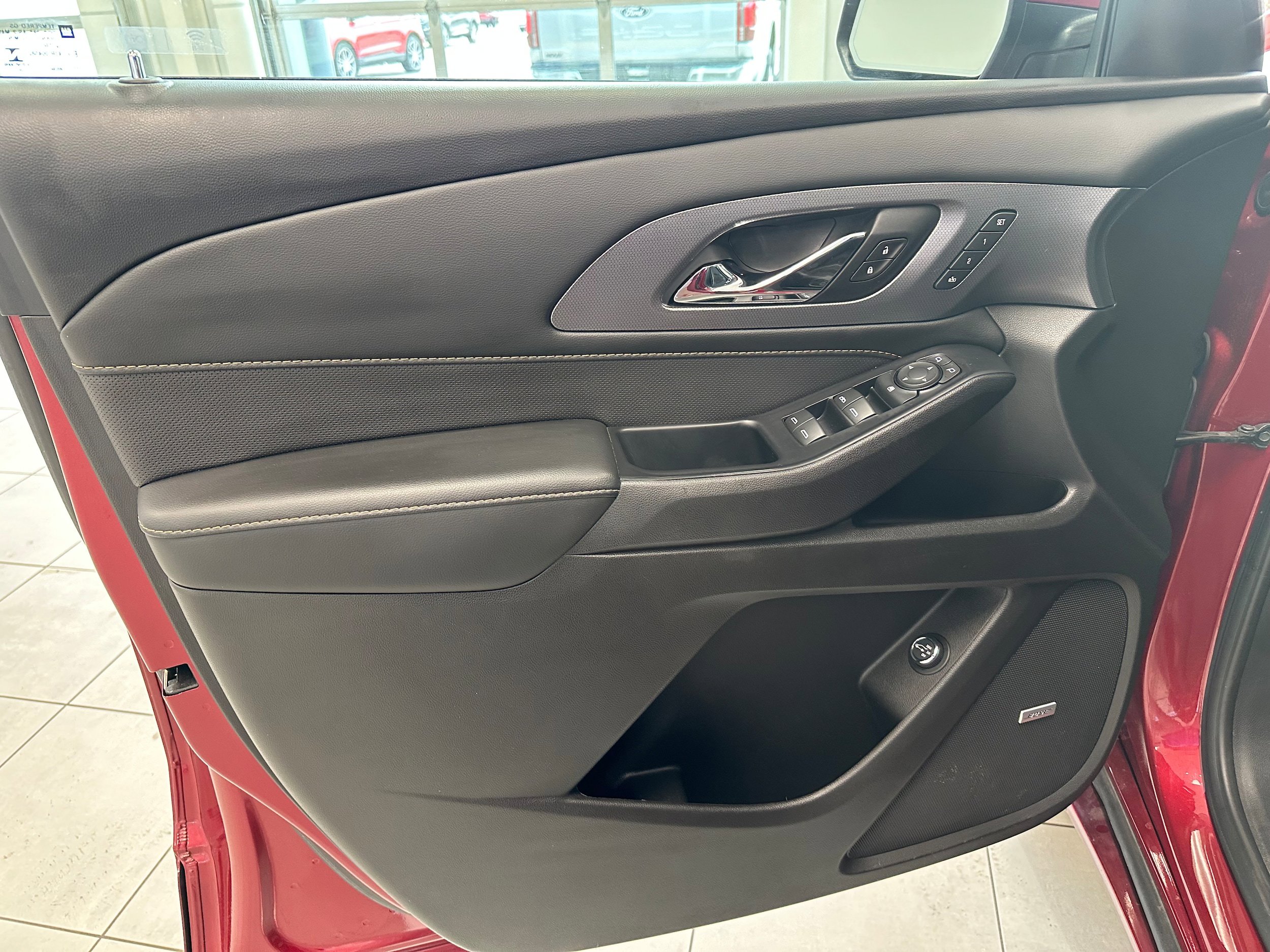 Used 2021 Chevrolet Traverse Premier image 11