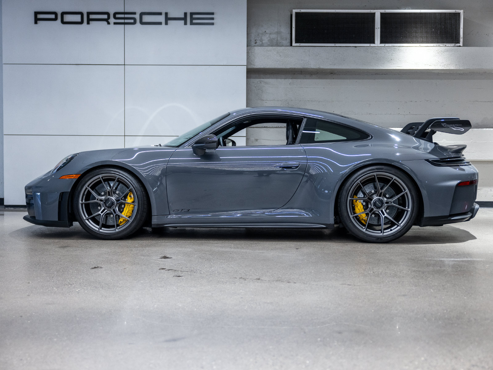 Certified 2026 Porsche 911 GT3 RWD image 2