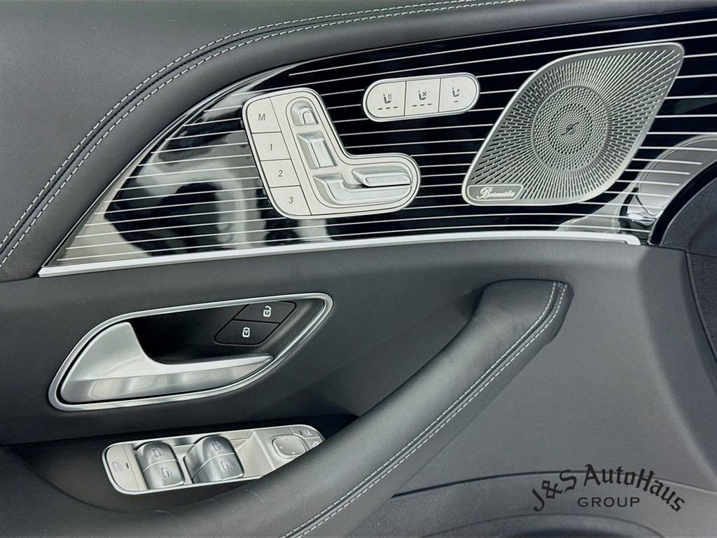 Used 2024 Mercedes-Benz GLS 63 AMG 4MATIC image 23