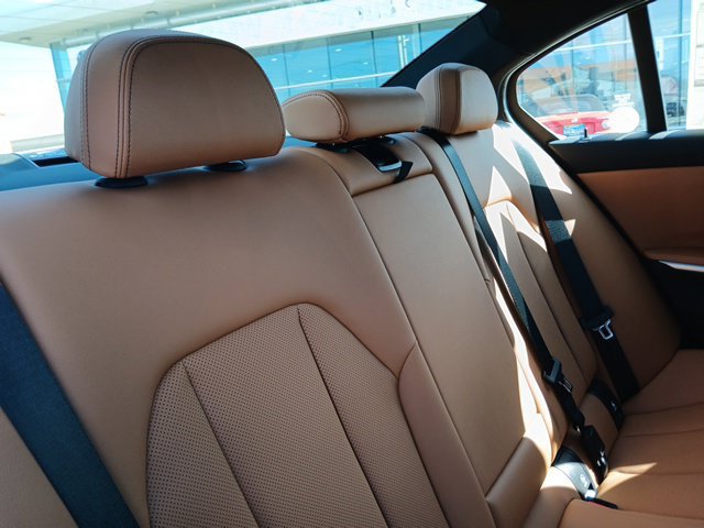 New 2026 BMW 330i Sedan w/ M Sport Package RWD image 10
