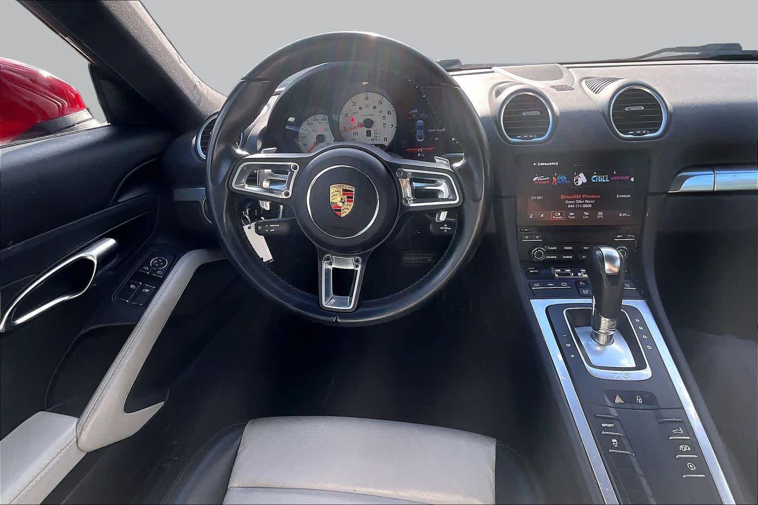 Used 2019 Porsche 718 Cayman RWD image 6