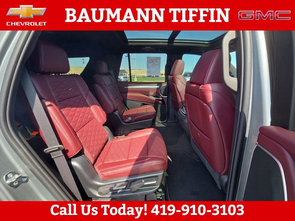 Used 2025 Cadillac Escalade Sport w/ LPO, ONYX Package image 11