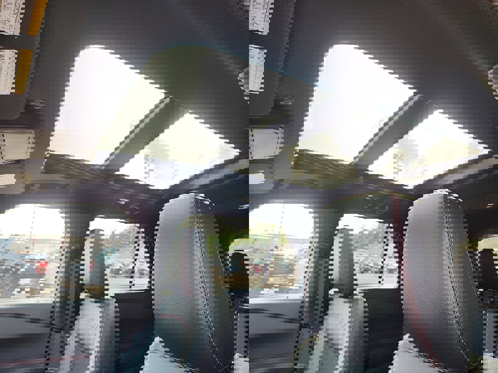 Certified 2022 Ford Explorer ST-Line w/ Class IV Trailer Tow Package AWD/4WD image 16