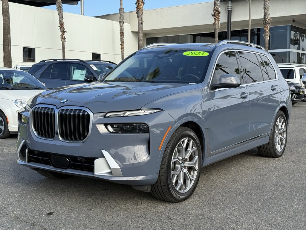 Used 2023 BMW X7 xDrive40i w/ Premium Package image 11