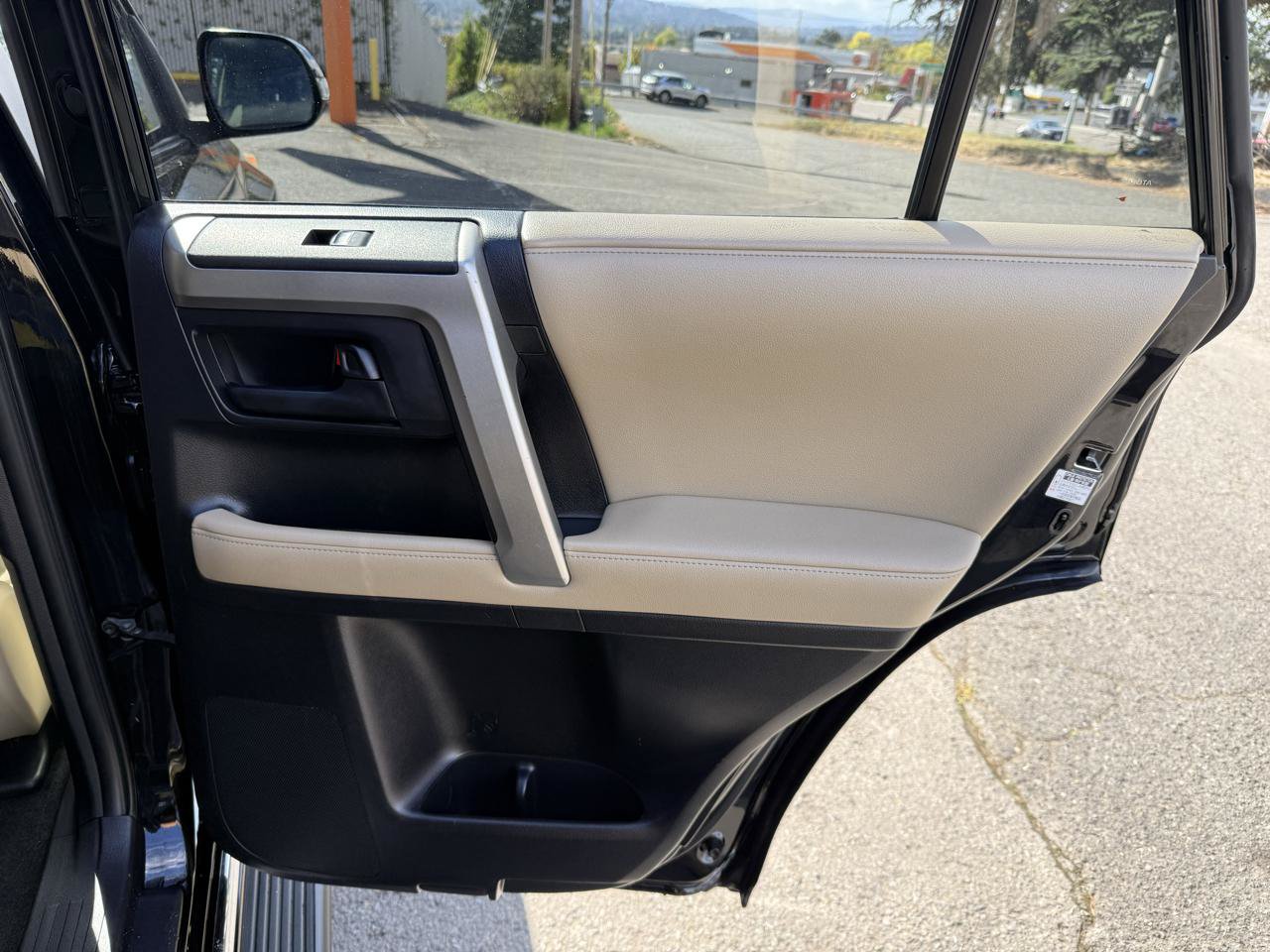 Used 2011 Toyota 4Runner SR5 RWD image 14